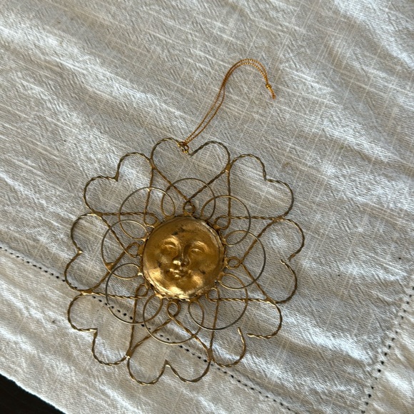 Vintage Sun Made out of Hearts Metal Xmas ornament - Picture 1 of 4